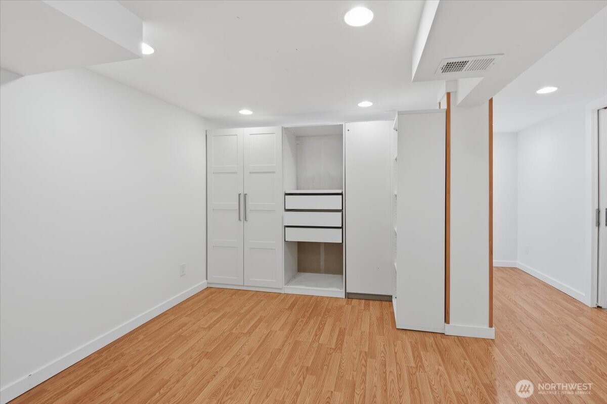 3733 Southwest Webster Street Seattle, WA 98126 - Photo 14 of 22