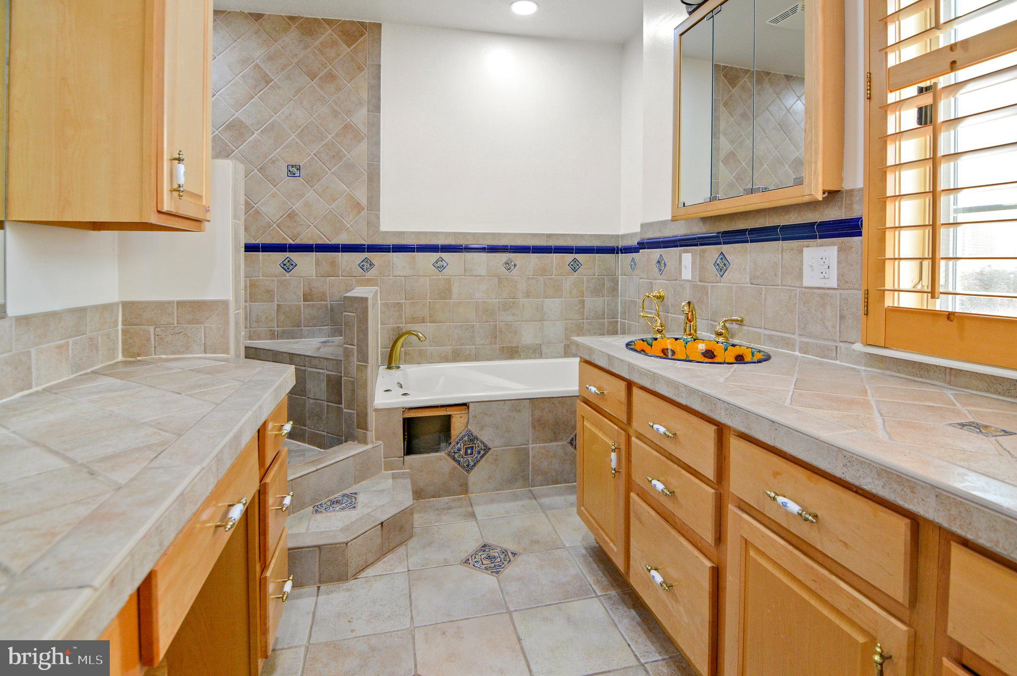 6803 Westbrook Road Baltimore, MD 21215 - Photo 13 of 23