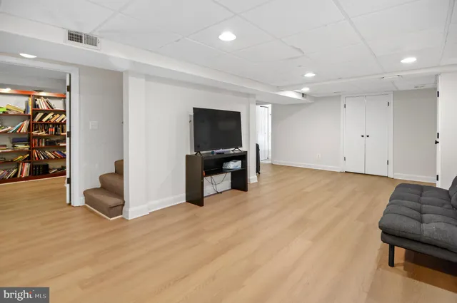 $750,000 | 6803 Westbrook Road, Baltimore, MD 21215