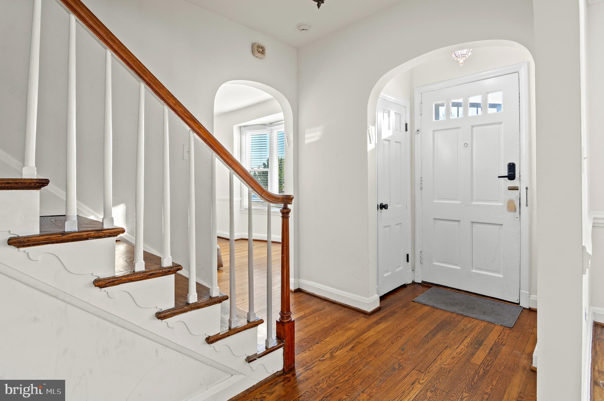 6803 Westbrook Road Baltimore, MD 21215 - Photo 2 of 23