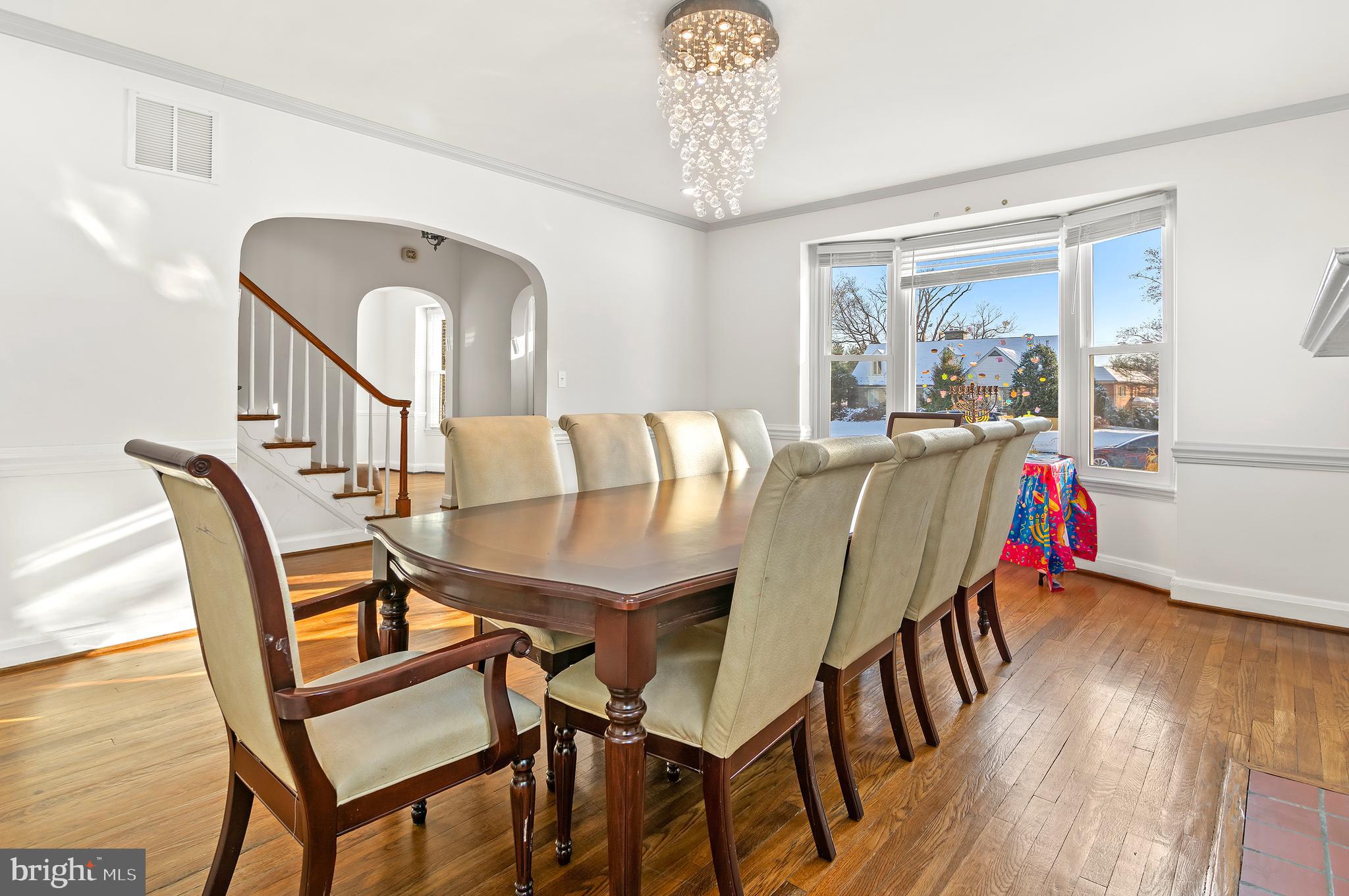 6803 Westbrook Road Baltimore, MD 21215 - Photo 6 of 23