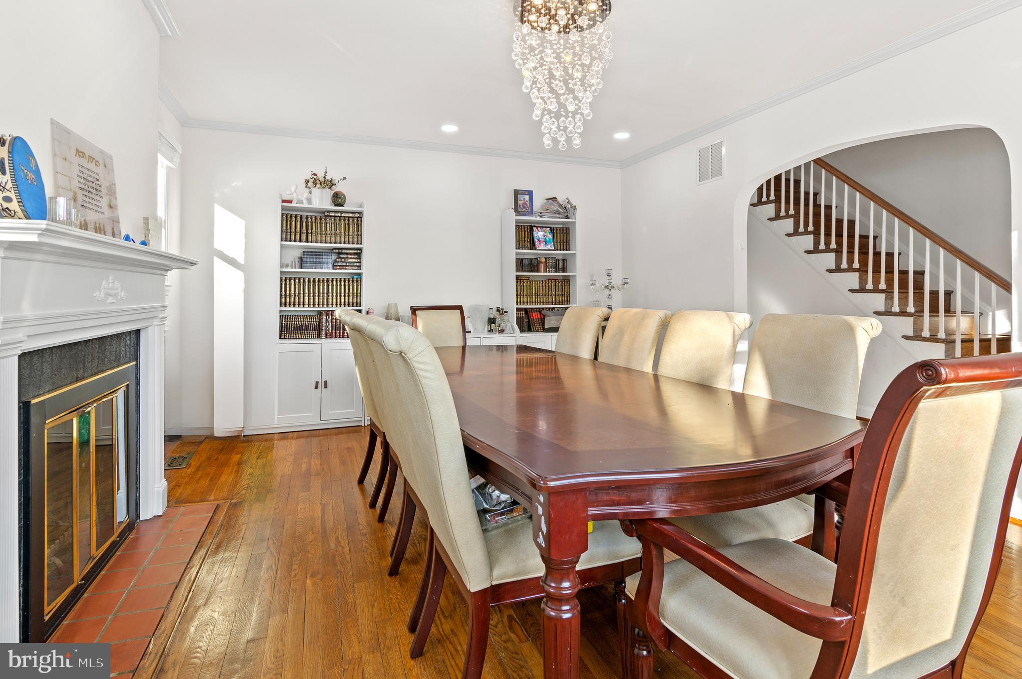 6803 Westbrook Road Baltimore, MD 21215 - Photo 7 of 23