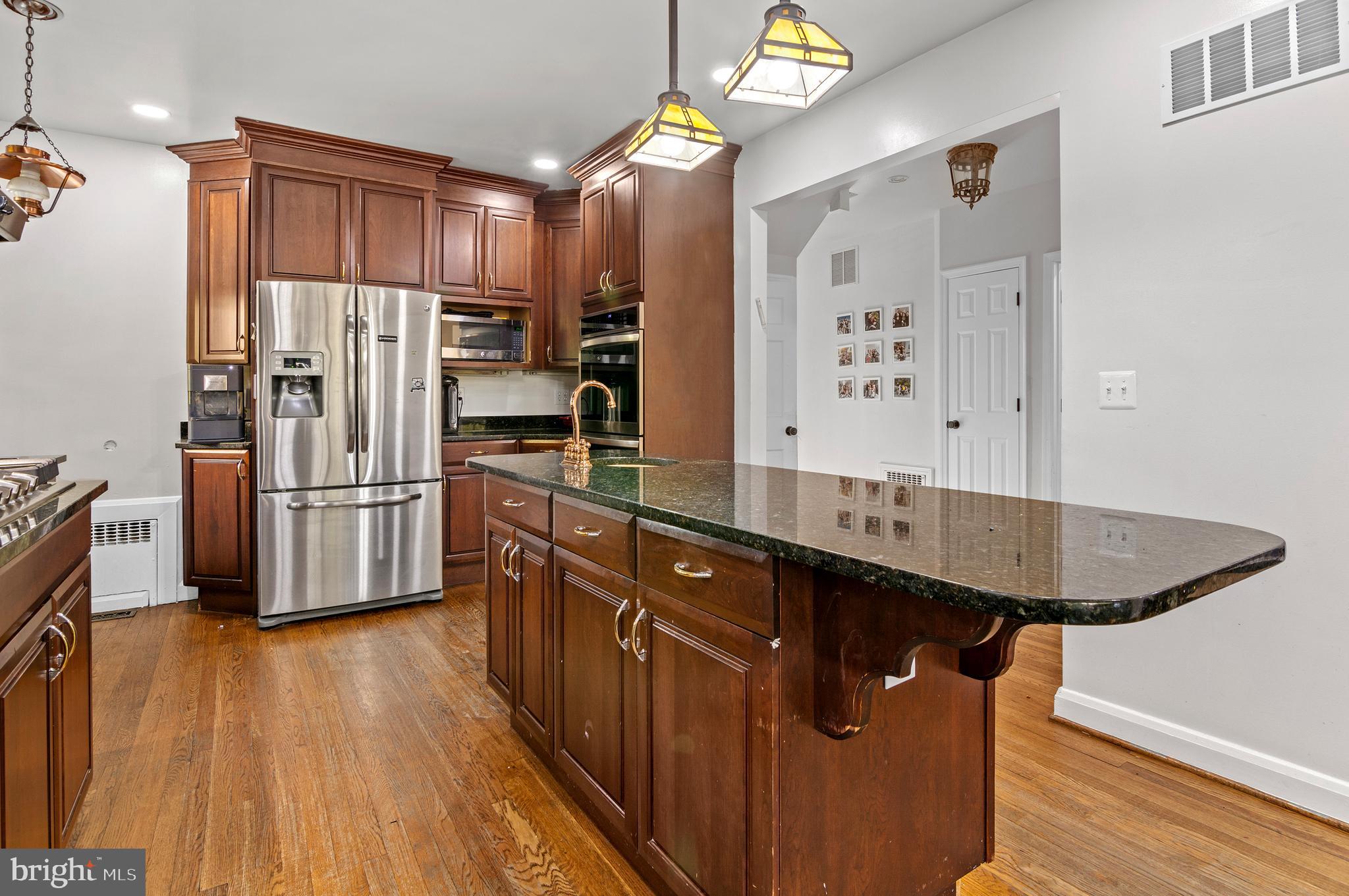 6803 Westbrook Road Baltimore, MD 21215 - Photo 10 of 23