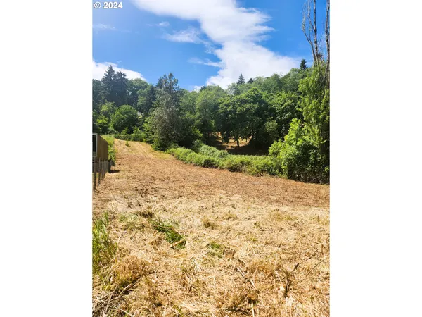 $199,000 | Applegate Trail, Unit 307, Cheshire, OR 97419
