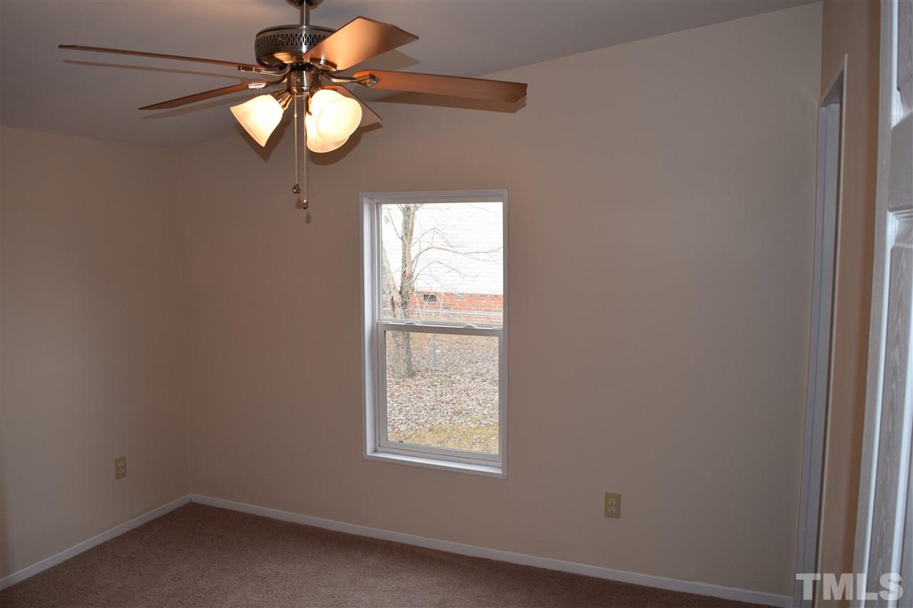 12626 Raleigh Road Benson, NC 27504 - Photo 9 of 19 Gallery Image 9