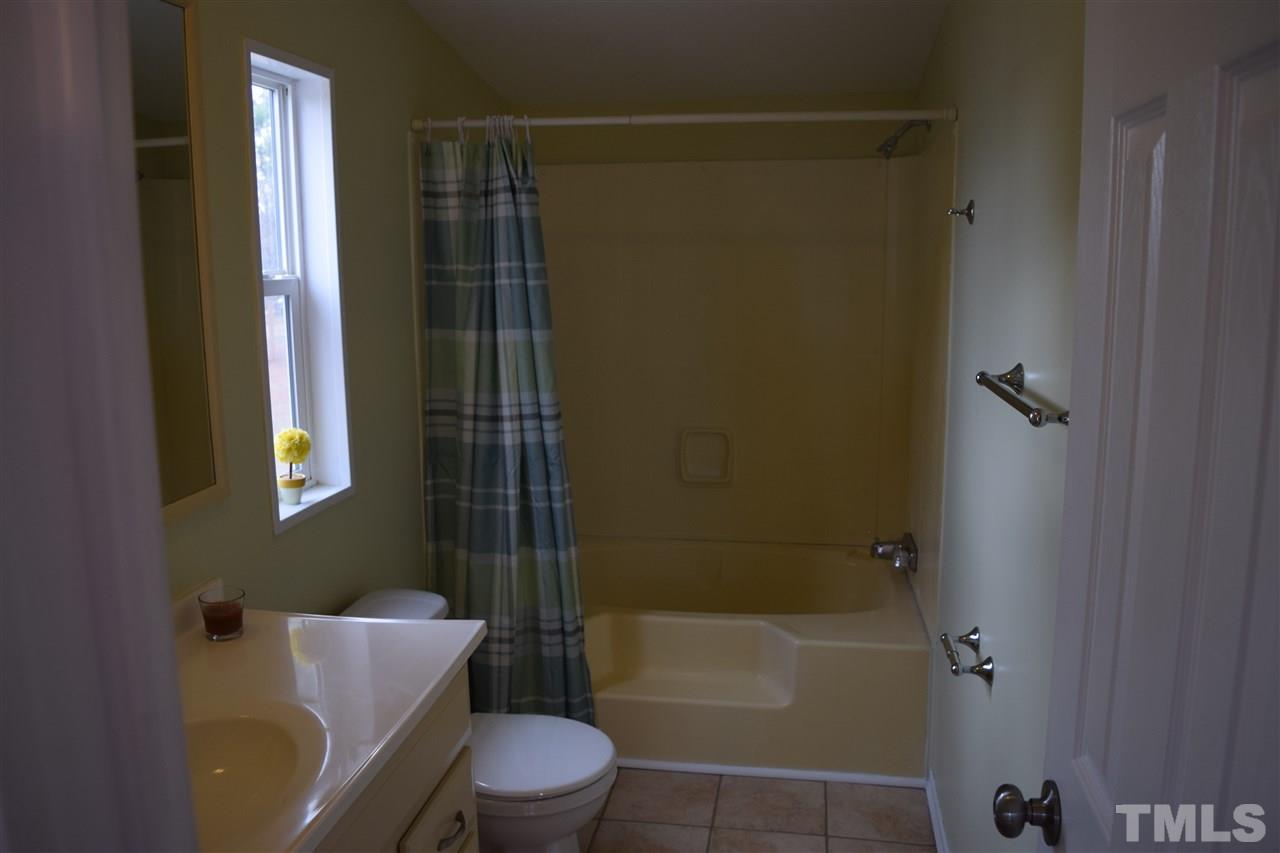 12626 Raleigh Road Benson, NC 27504 - Photo 10 of 19 Gallery Image 10