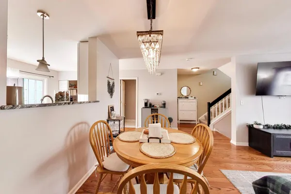 $2,500 | 590 Triumph Court, Round Lake, IL 60073