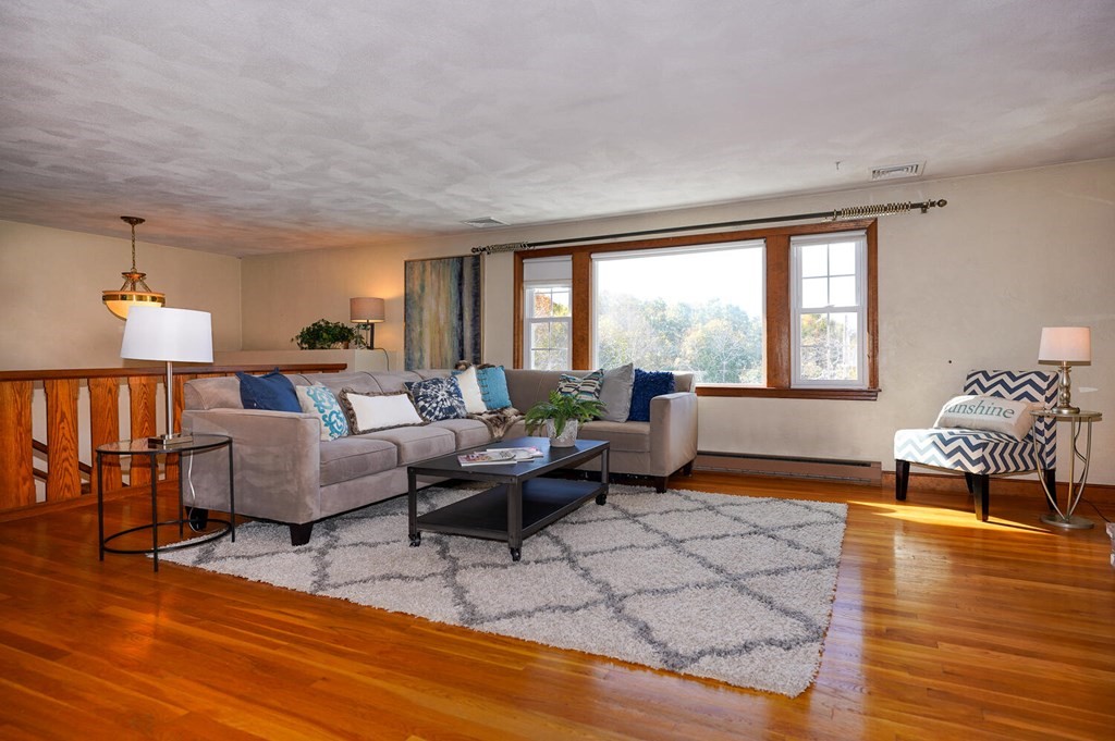 10 Dennett Road Winchester, MA 01890 - Photo 5 of 32 Gallery Image 5