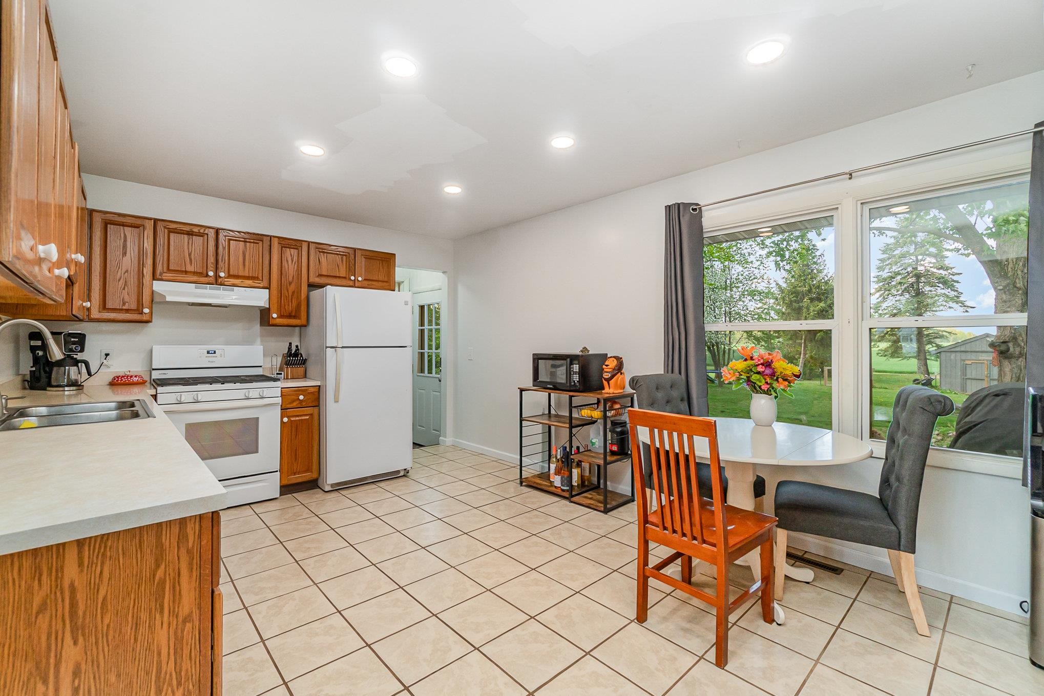 873 East Remus Road Mount Pleasant, MI 48858 - Photo 10 of 26 1933886-00ac3866-bcb7-44ad-8506-41ce274999f0.JPG