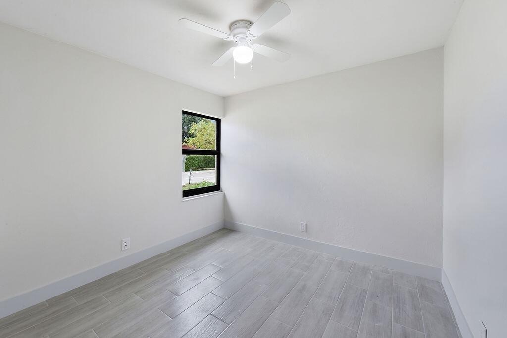 1109 West 23rd Street Riviera Beach, FL 33404 - Photo 7 of 15 PHOTO-2022-10-03-12-24-54(7)