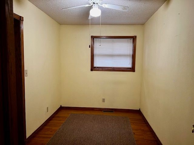25484 Riverside Court Danville, IL 61834 - Photo 11 of 27 Gallery Image 11