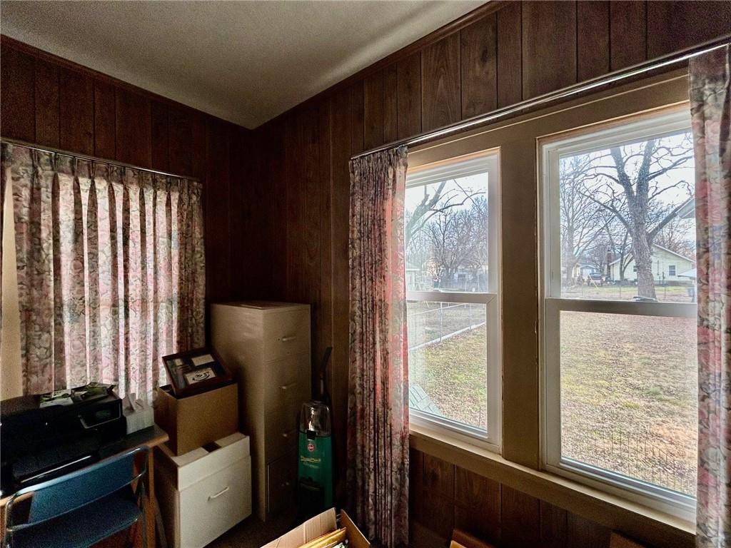 2726 Stevens Avenue Parsons, KS 67357 - Photo 11 of 29