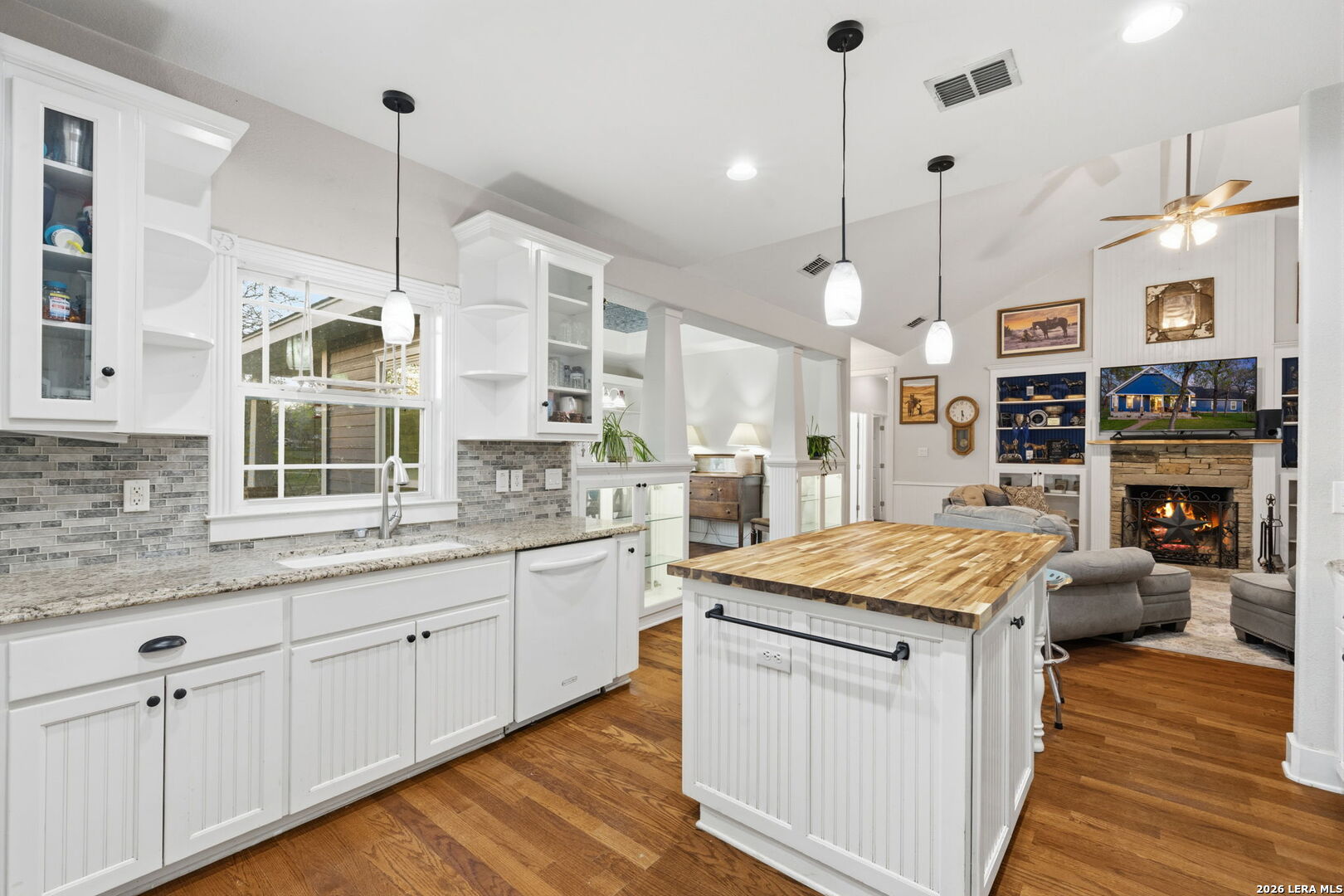 54 Post Oak Road La Vernia, TX 78121 - Photo 17 of 42