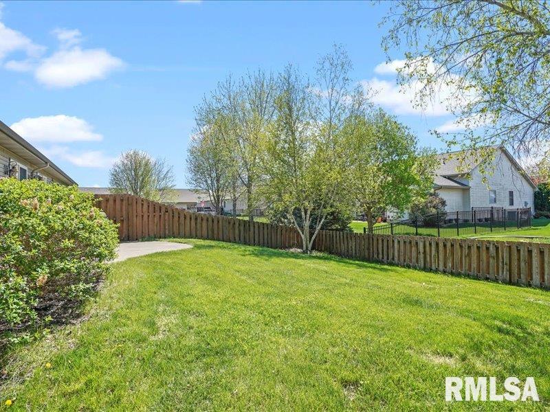 7301 Preston Drive Springfield, IL 62711 - Photo 3 of 35