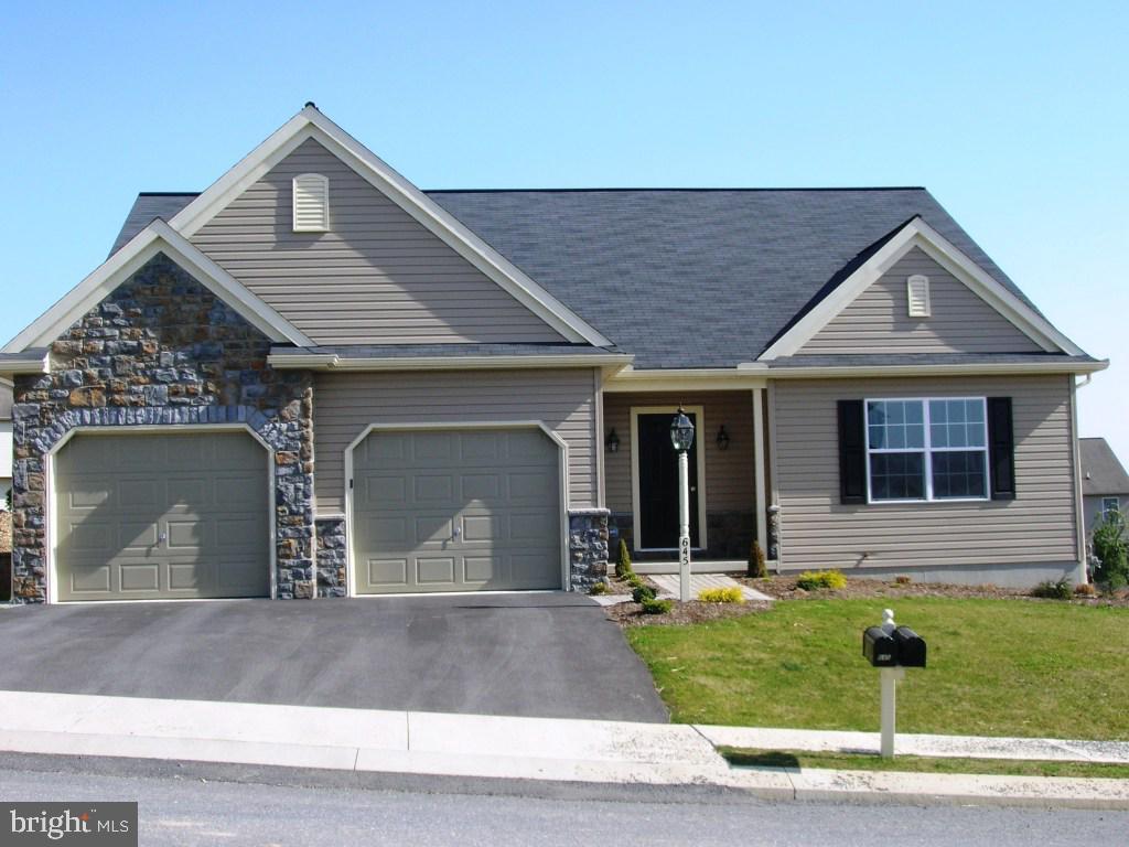 629 Hamaker Road, Unit 8 Manheim, PA 17545 - Photo 1 of 1