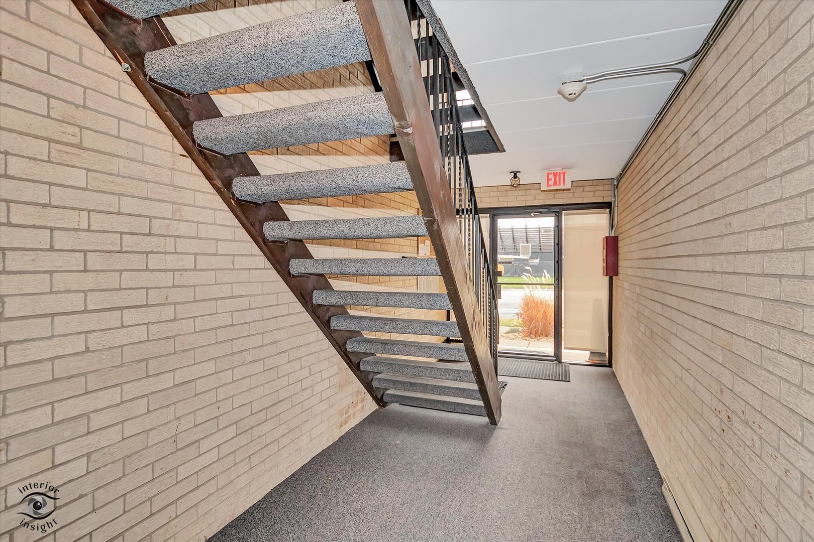 10538 Central Avenue, Unit 1S Chicago Ridge, IL 60415 - Photo 23 of 25 a view of entryway