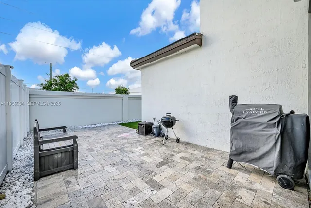 $699,999 | 10966 West 35th Way, Hialeah, FL 33018