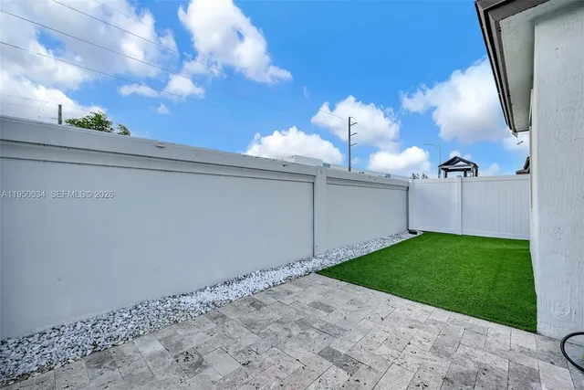 $699,999 | 10966 West 35th Way, Hialeah, FL 33018