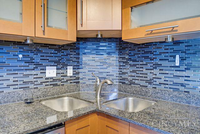 1815 William Howard Taft Road, Unit 711 Cincinnati, OH 45206 - Photo 12 of 28