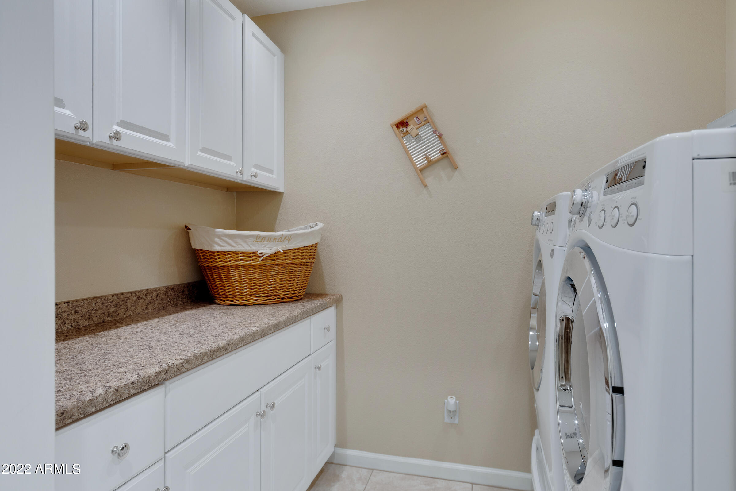 835 East Hearn Road Phoenix, AZ 85022 - Photo 25 of 61 835 E Hearn Rd-33