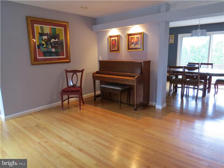 179 Riverside Drive Princeton, NJ 08540 - Photo 7 of 25 Living Room