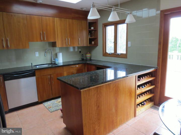 179 Riverside Drive Princeton, NJ 08540 - Photo 10 of 25 Kitchen