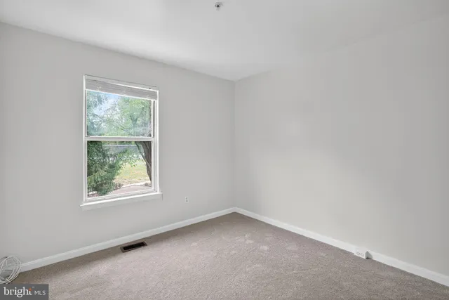 $325,000 | 5707 Falkland Place, Capitol Heights, MD 20743