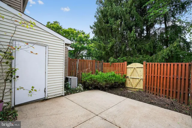 $325,000 | 5707 Falkland Place, Capitol Heights, MD 20743