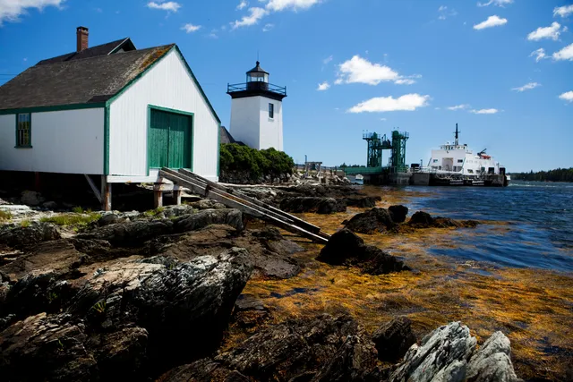 $550,000 | 3 Kerry Gardens, Unit 25, Belfast, ME 04915