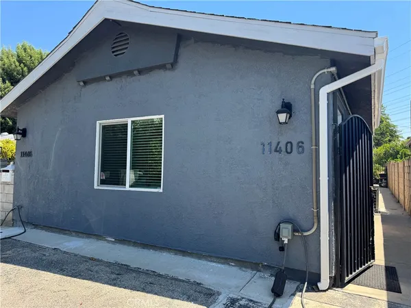 $2,100 | 11406 Collett Avenue, Granada Hills, CA 91344