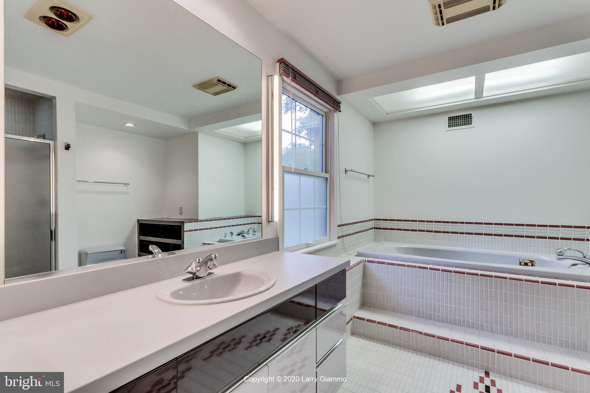 13720 Bridgewater Drive Silver Spring, MD 20904 - Photo 23 of 42 Owner's suite - en suite bathroom