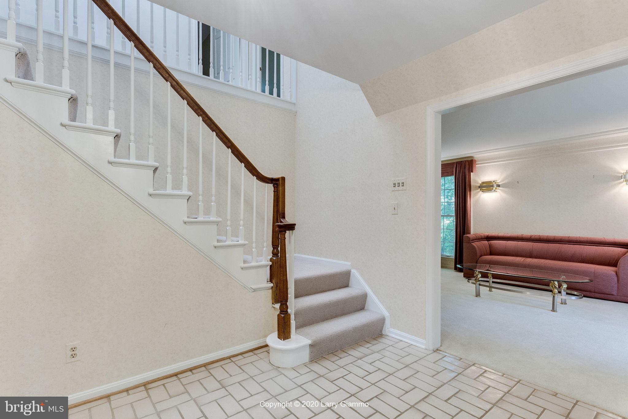 13720 Bridgewater Drive Silver Spring, MD 20904 - Photo 4 of 42 Entry foyer, facing living room