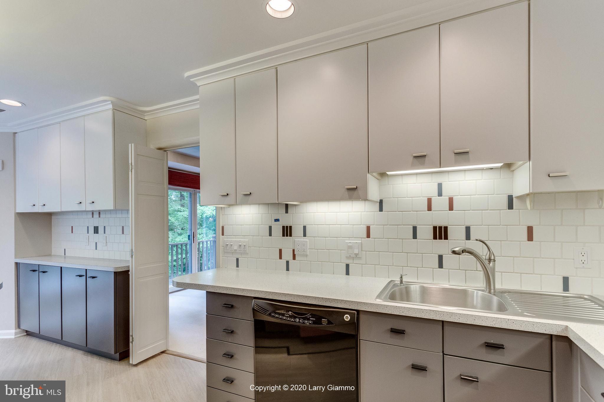 13720 Bridgewater Drive Silver Spring, MD 20904 - Photo 9 of 42 Kitchen