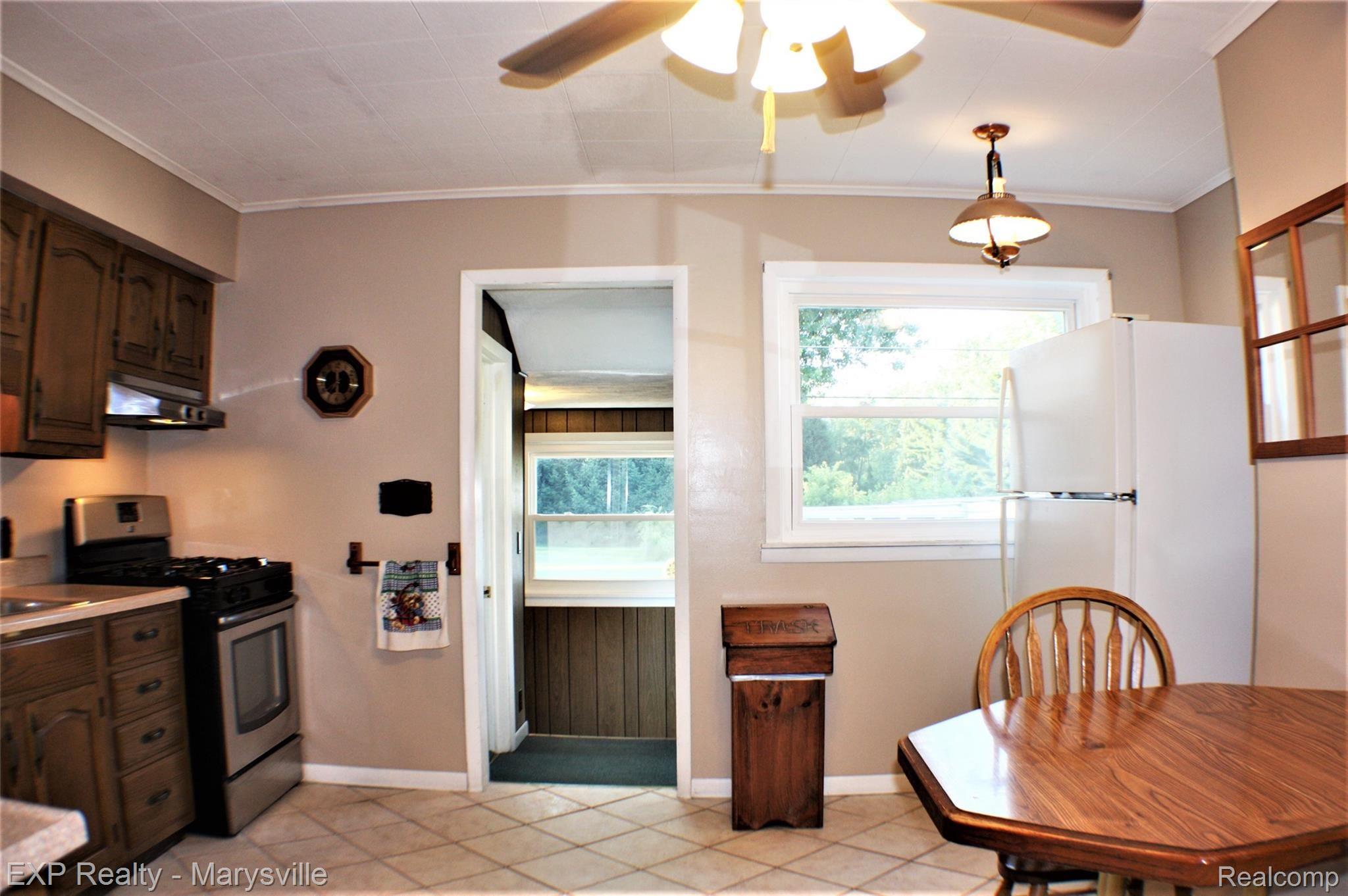 4204 Lapeer Road Port Huron, MI 48060 - Photo 23 of 40 IMG_0351 (2).JPG
