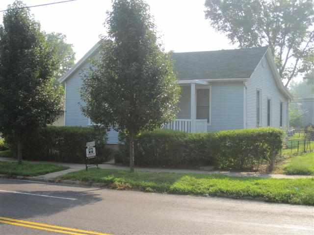 1114 North Sheridan Road Peoria, IL 61606 - Photo 4 of 8 Gallery Image 4