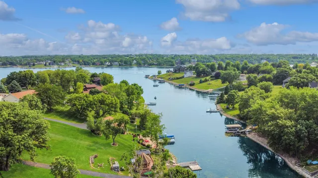 $799,000 | 27-54 Ridgeview Drive, Lake Carroll, IL 61046