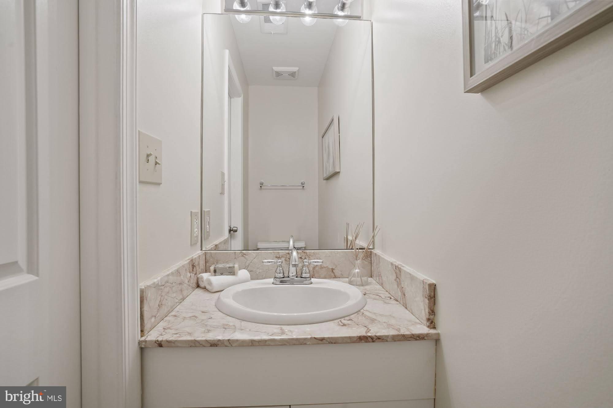 1849 Kalorama Road Northwest, Unit 7 Washington, DC 20009 - Photo 15 of 28 Half Bath