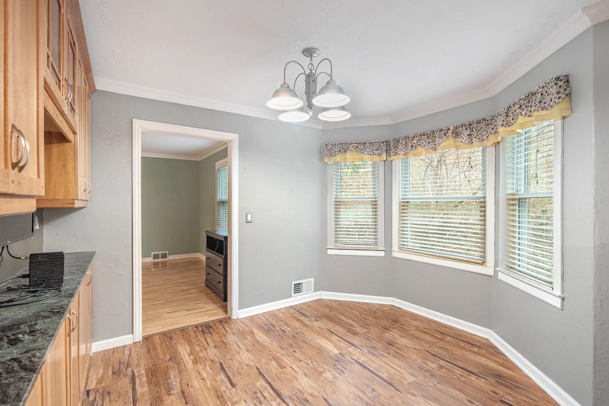 7217 North McKinley Road Flushing, MI 48433 - Photo 8 of 38 50096867-7.JPG