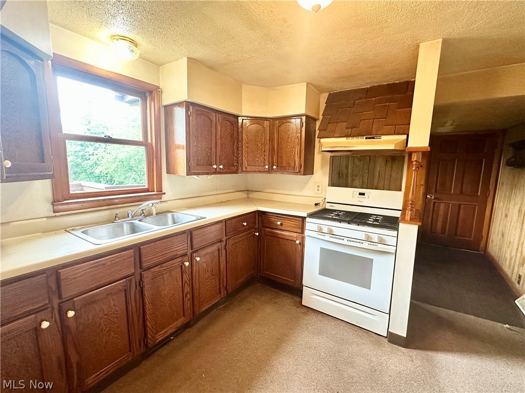 415 Genteel Ridge Road Wellsburg, WV 26070 - Photo 6 of 22 Kitchen