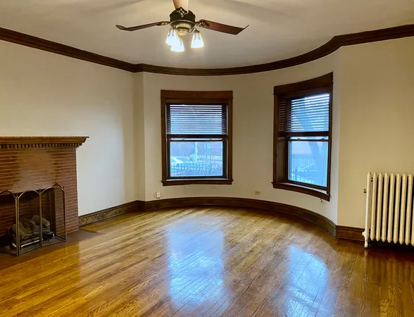 $2,600 | 909 West Gordon Terrace, Unit 1, Chicago, IL 60613