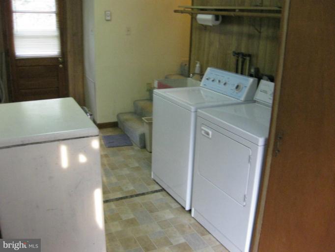 3734 Grave Run Road Manchester, MD 21102 - Photo 6 of 26 Interior Mud Room/Laundry Area