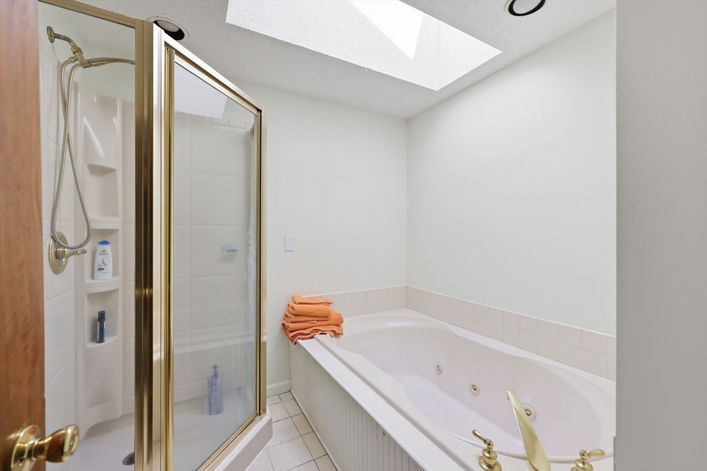 929 Shaker Road, Unit 17 Westfield, MA 01085 - Photo 18 of 32