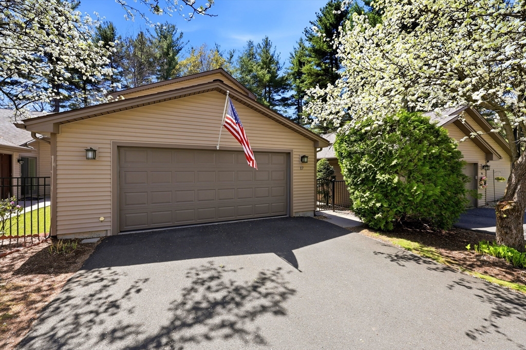 929 Shaker Road, Unit 17 Westfield, MA 01085 - Photo 2 of 32