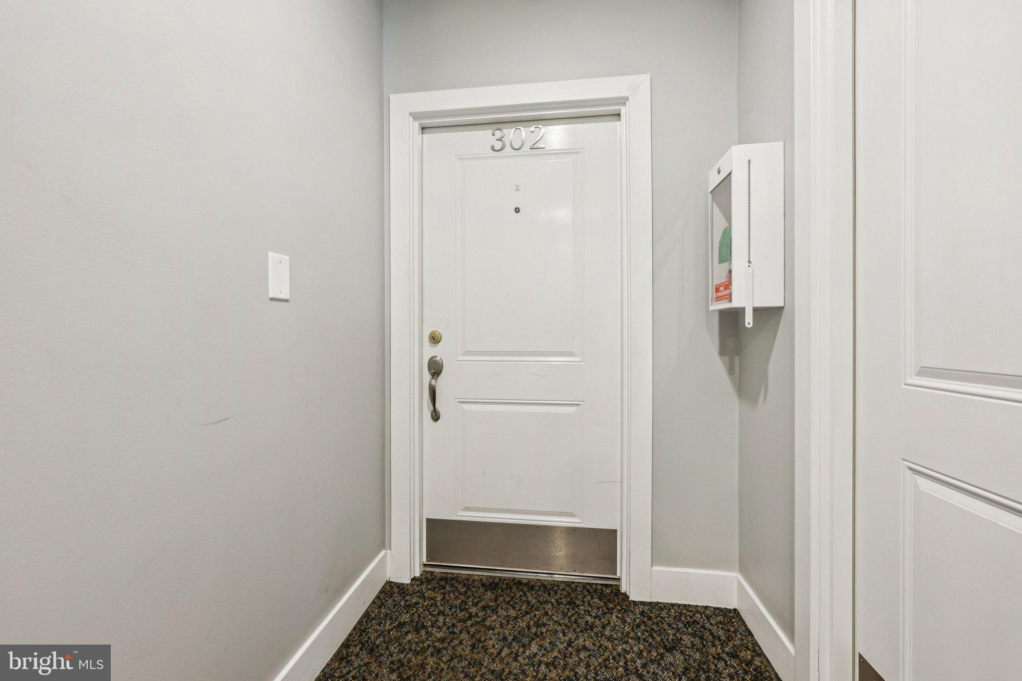 1352 Longfellow Street Northwest, Unit 302 Washington, DC 20011 - Photo 4 of 24 a bathroom with a shower