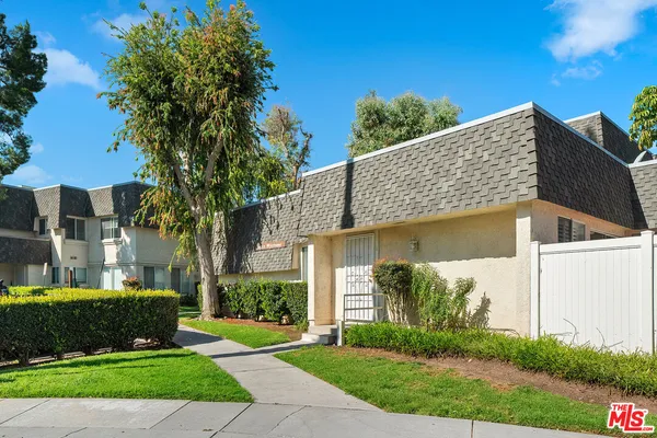 $599,888 | 6521 Wystone Avenue, Unit 1, Reseda, CA 91335