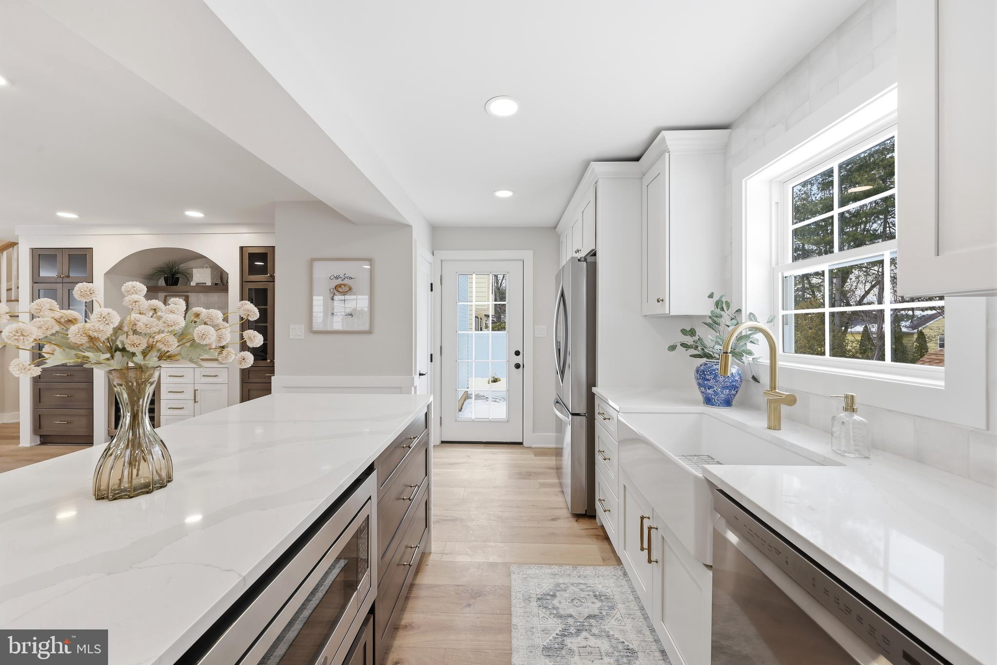 615 Pardee Lane Haddonfield, NJ 08033 - Photo 18 of 37 a kitchen with counter top space