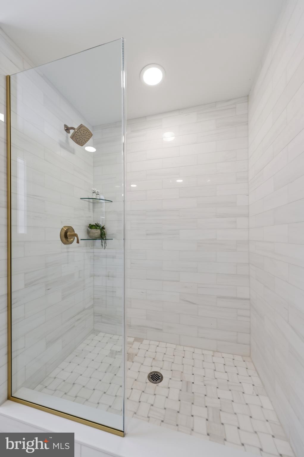 615 Pardee Lane Haddonfield, NJ 08033 - Photo 27 of 37 a bathroom with a shower