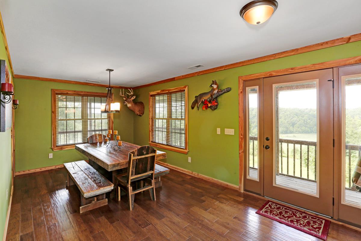 561 Shoal Creek Road Goodspring, TN 38460 - Photo 8 of 30 a living room with furniture and a window