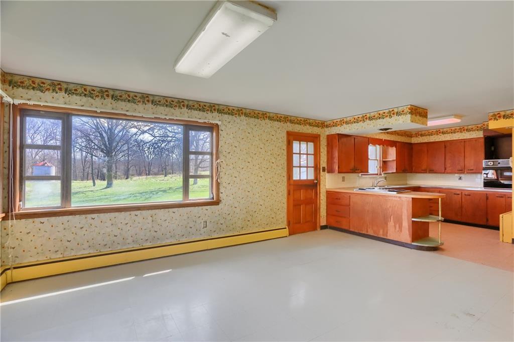 204 Hoover Road New Castle, PA 16101 - Photo 11 of 29 Gallery Image 11