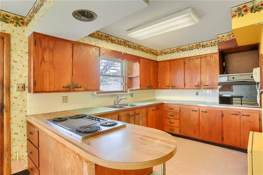 204 Hoover Road New Castle, PA 16101 - Photo 12 of 29 Gallery Image 12